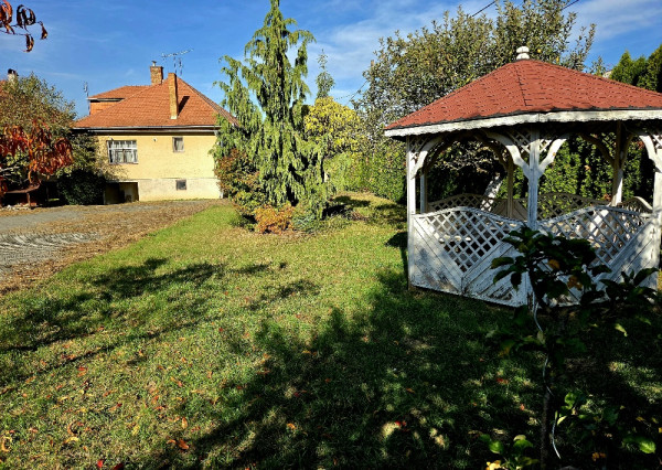 RODINNÝ DOM V LUKRATÍVNEJ LOKALITE BÁNOVCE NAD BEBRAVOU
