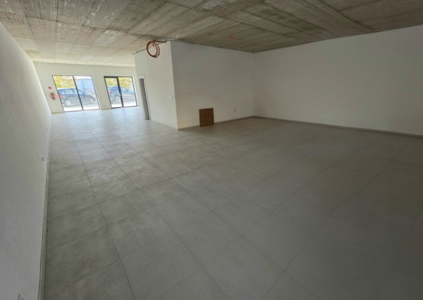 NA PRENÁJOM BÁNOVCE NAD BEBRAVOU -OBCHODNÝ PRIESTOR 100 m²