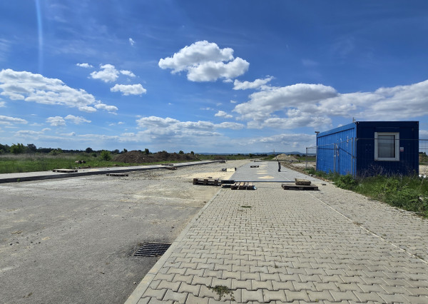 STAVEBNÝ POZEMOK 373 m2 PIEŠŤANY - DRAHOVCE, Jozefov dvor
