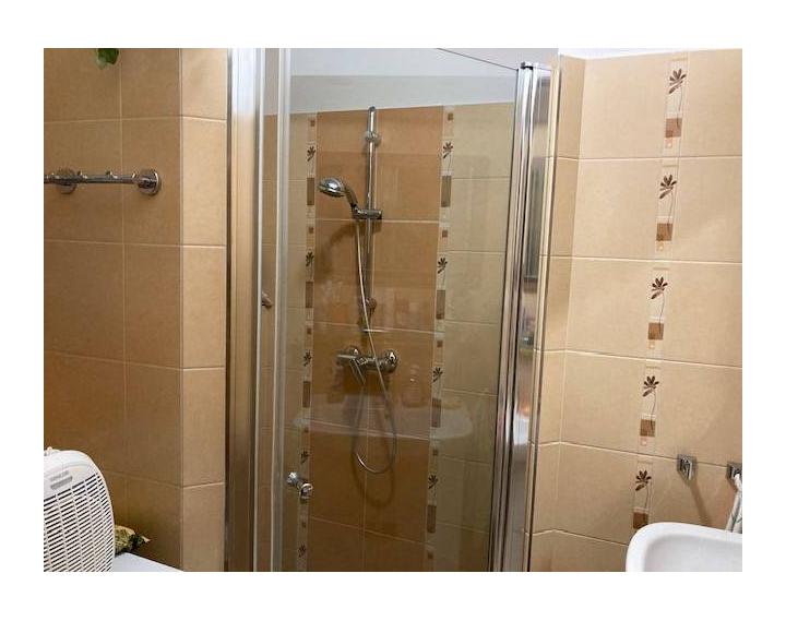 Predáme 3 izbový byt Dubnica n/ Váhom, záhrada, vlastné kúrenie, 70 m2