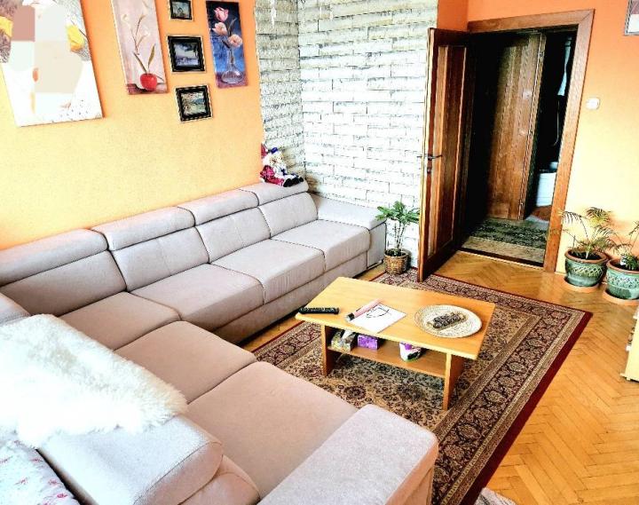 2 izbový byt Bánovce nad Bebravou / CENTRUM / LOGGIA / KOMPLETNÁ REKON