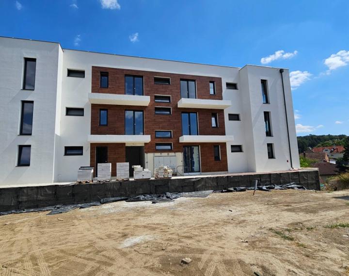 PREDAJ 1 IZB BYT 32 m² s balkónom 4,9 m², novostavba *holobyt* BANKA