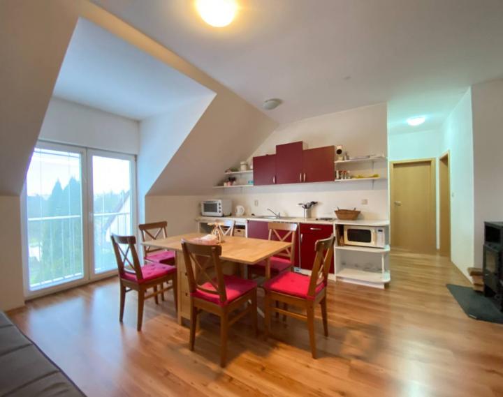 Rodinný dom v Nemšovej, pozemok 1000 m2