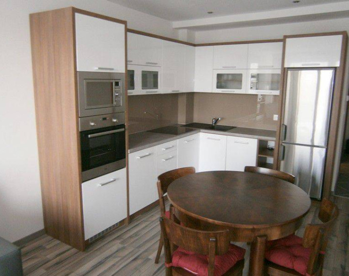 Na prenájom 2 izbový byt s parkovacím miestom, Piešťany.