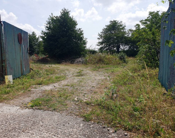 Komerčný stavebný pozemok 2 500 m2 - Trenčianske Bohuslavice, NMnV