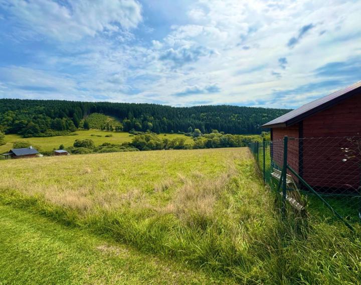 POZEMOK NA PREDAJ - PAPRADNO