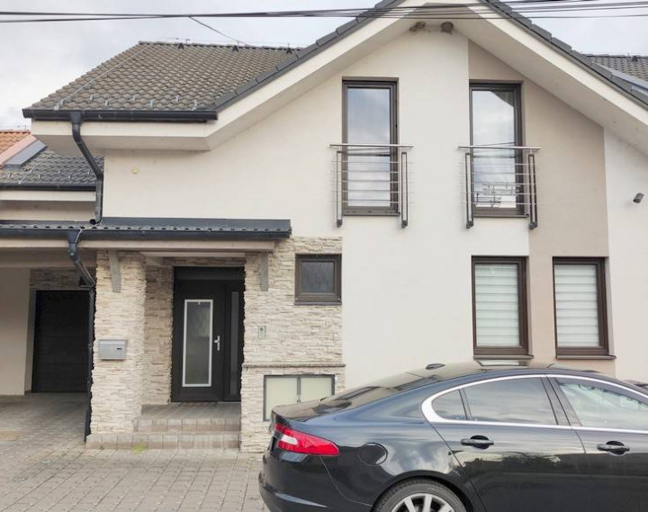 NOVÁ CENA!!! 5 izbový rodinný dom s garážou, Moravany nad Váhom