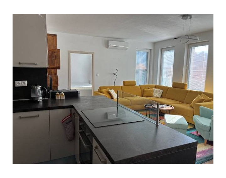 Predám 3 izbový byt Trenčianske Teplice, Terasa a Parkovacie miesto