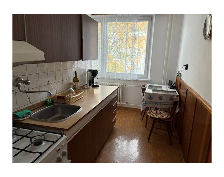 Predám 2 izbový byt s Garážou Trenčianske Teplice