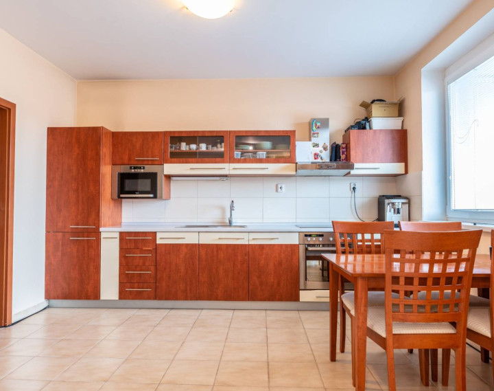 Krásny 2-izbový byt s lodžiou, 75 m²,Tomášikova ul, od 02/26