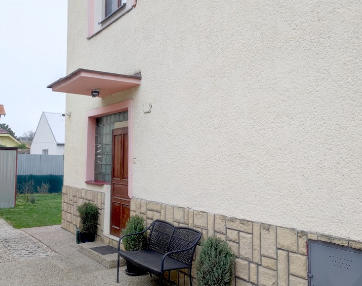 Prenájom priestorov schválených na služby 13m2 Piešťany