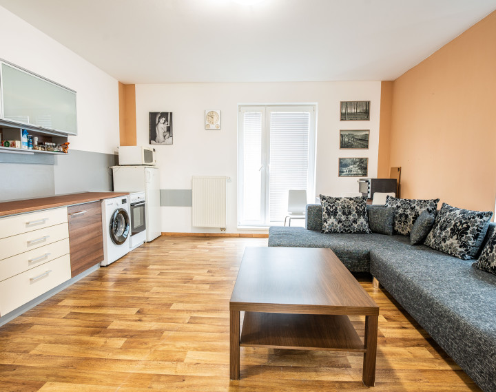 Na prenájom 2-izbový byt, 47 m², Odborárska ul., ihneď voľný