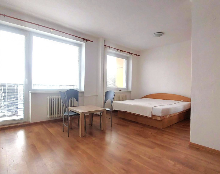 Slnečný 1 izb. byt Piešťany, praktická poloha, kúpou voľný