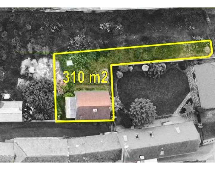REKREAČNÝ DOMČEK  V CENTRE OBCE OSTROV PRI PIEŠŤANOCH