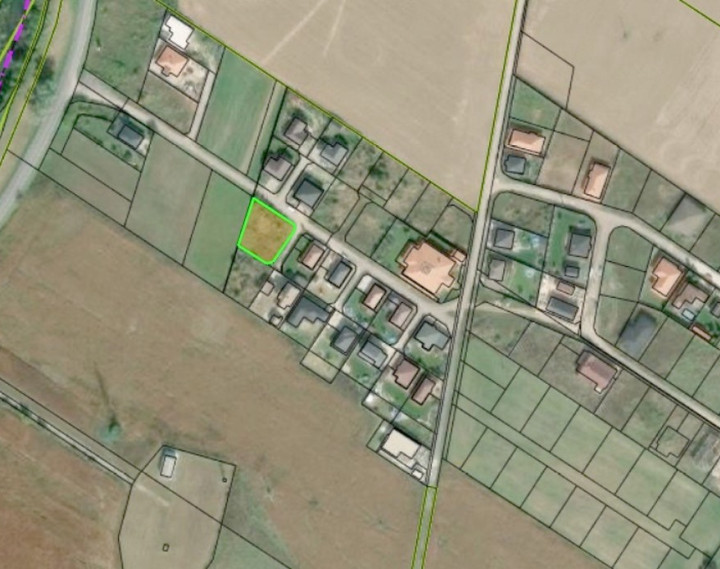 Slnečný stavebný pozemok 818m2, Sokolovce pri Piešťanoch