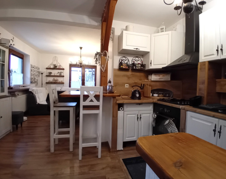 Rodinný dom, Vršatské Podhradie, okres Ilava