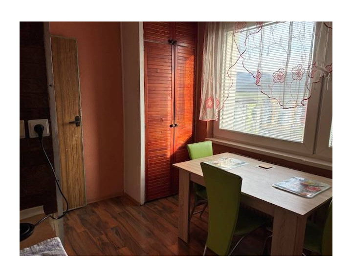 Predám 3 izbový byt Ilava, SNP - 80 m2