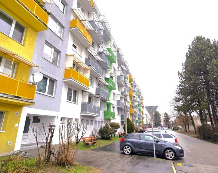 Exkluzívne: Predaj 4 izbový byt Piešťany – Sídlisko Juh, 84 m², balkón, 2. poschodie