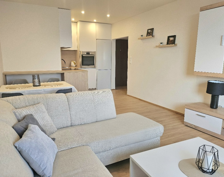 PRENÁJOM Bánovce nad Bebravou/1,5 IZBOVÝ BYT/2x BALKÓN/PIVNICA