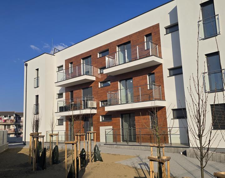 PREDAJ 3 IZB BYT 69,29 m² + balkón 4,89 m², novostavba *holobyt* BANKA