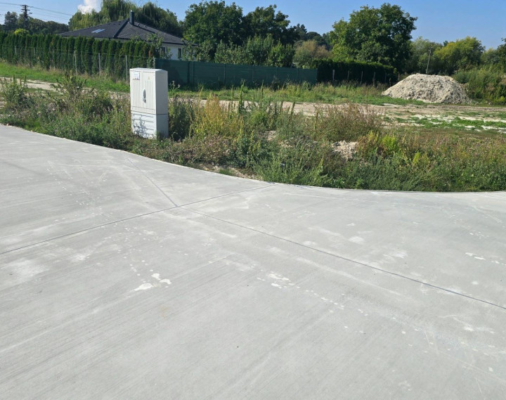 STAVEBNÝ POZEMOK 561 M² BOROVCE *VIDEO* /ELEKTRINA, VODA, KANALIZÁCIA/