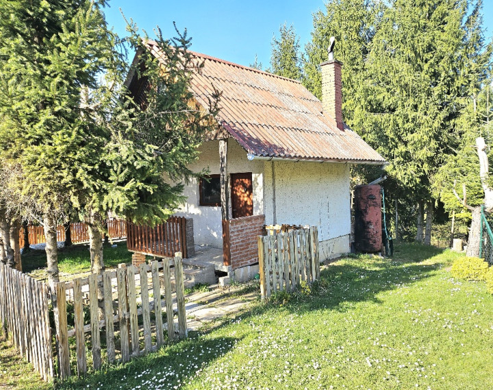 PRENÁJOM záhradná chata s pozemkom-BÁNOVCE NAD BEBRAVOU-284 m2