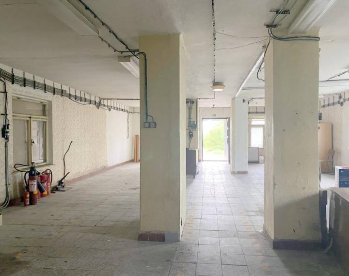 Komerčná budova - Ilava - centrum mesta