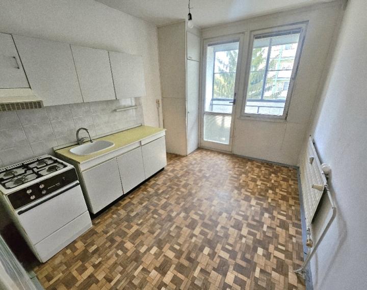 3 izbový byt Bánovce nad Bebravou/DUBNIČKA/72 m2/LOGGIA/PIVNICA