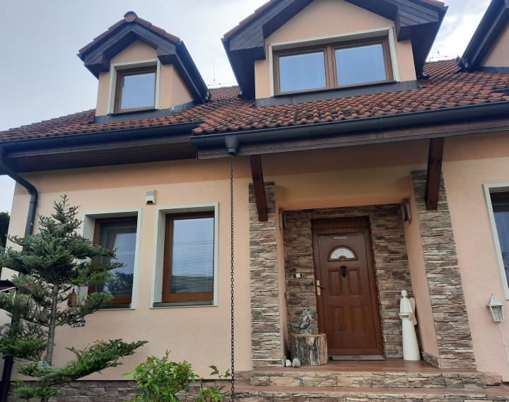 6 izbový rodinný dom v obci Mikušovce  , pozemok 1048 m2