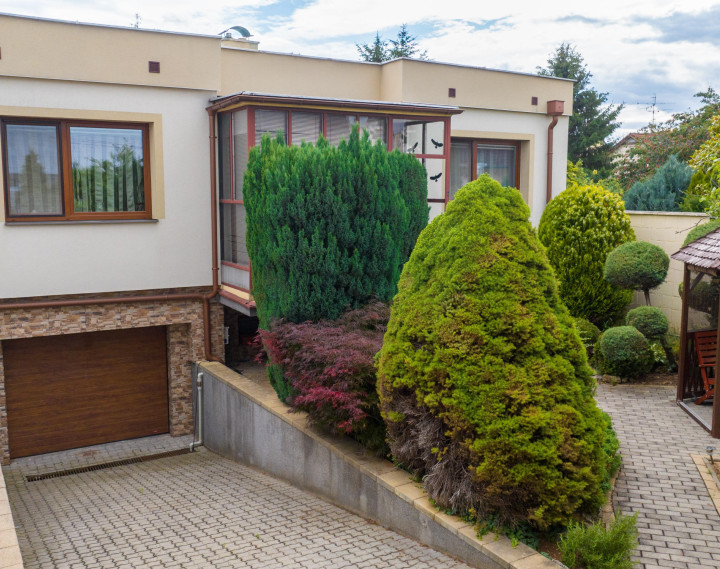 EXKLUZÍVNA PONUKA   Rodinný dom Topoľčany, pozemok 733 m2