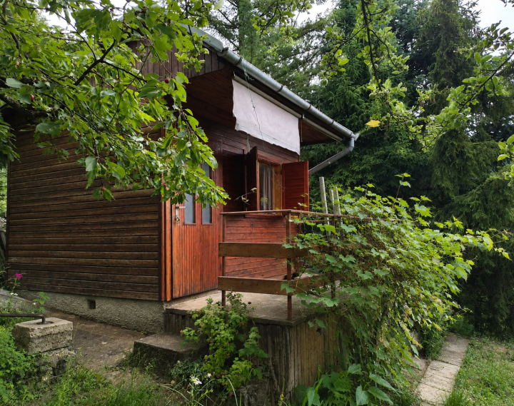 2 chatky, pozemok 563m2 Trenčianske Teplice