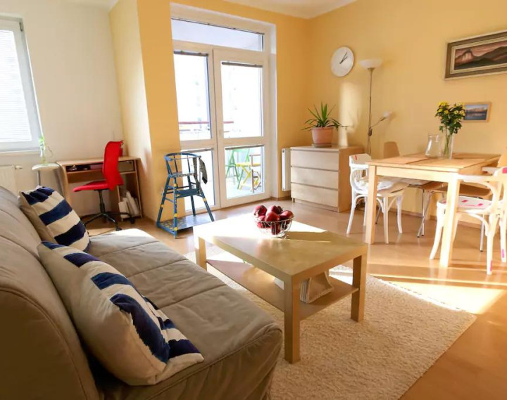 Na prenájom krásny a veľký 1-izbový byt s balkónom, 48 m², Agátová ul. Dúbravka, voľný od 15.8.2026