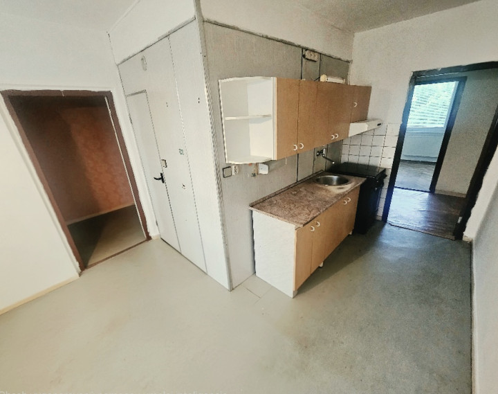 2,5 izbový byt Bánovce nad Bebravou/CENTRUM-STRED/PLASTOVÉ OKNÁ
