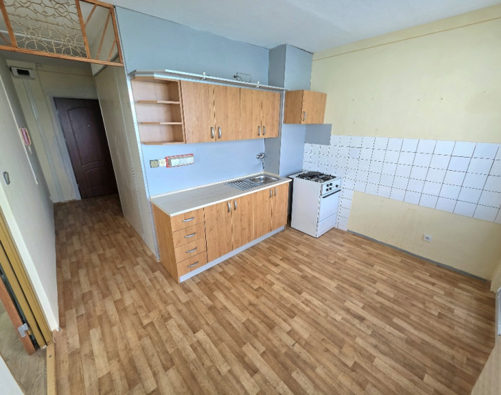 1 izbový byt Bánovce nad Bebravou/DUBNIČKA/34 m2/2 xLOGGIA/PIVNICA