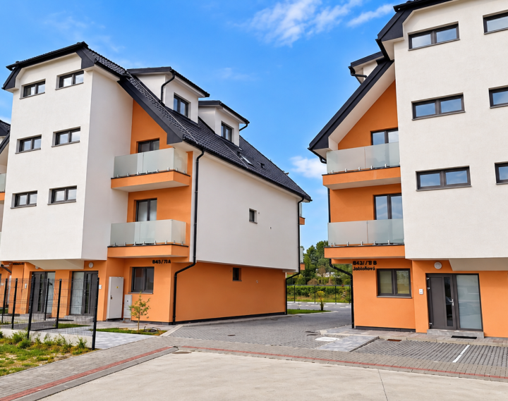 Moderný 4-izbový mezonet s dvomi balkónmi v obci Banka pri Piešťanoch