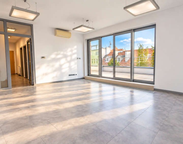 Reprezentatívne administratívne priestory s terasou, Dunajská ul. 124 m², ihneď voľný