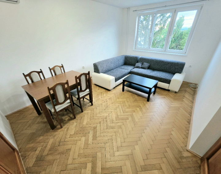 PRENÁJOM Bánovce nad Bebravou/3 IZBOVÝ BYT/ CENTRUM / 69m2