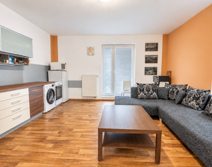 Na prenájom 2-izbový byt, 47 m², klimatizovaný, Odborárska ul., BA – Nové Mesto, ihneď voľný