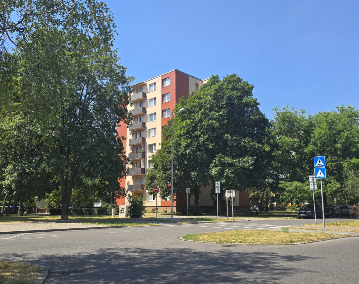 PRIPRAVUJEME NA PREDAJ – 3-IZBOVÝ BYT 79 m2 V PIEŠŤANOCH, UL. ANDREJA HLINKU