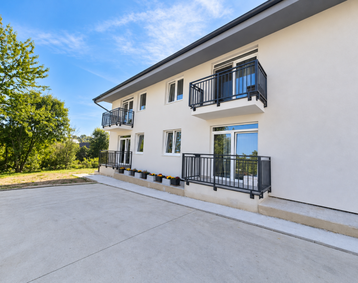 2 izbový byt Motešice 60m2 + parkovacie miesto - prenájom