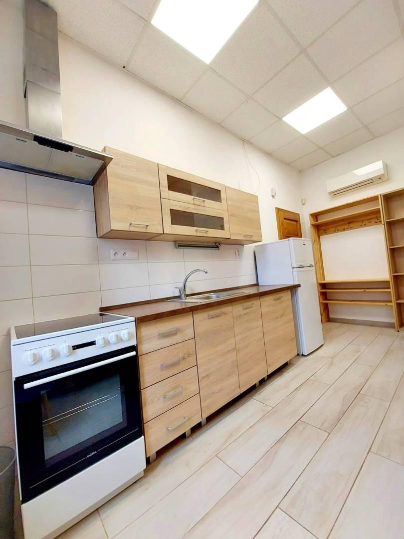 Na prenájom rekonštruovaná garsónka 20 m², Dunajská ulica, Staré Mesto