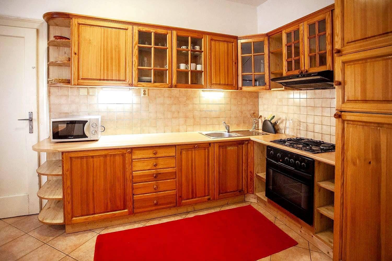 Na prenájom 2,5 izbový byt, 76 m², Dostojevského rad, BA – Staré Mesto