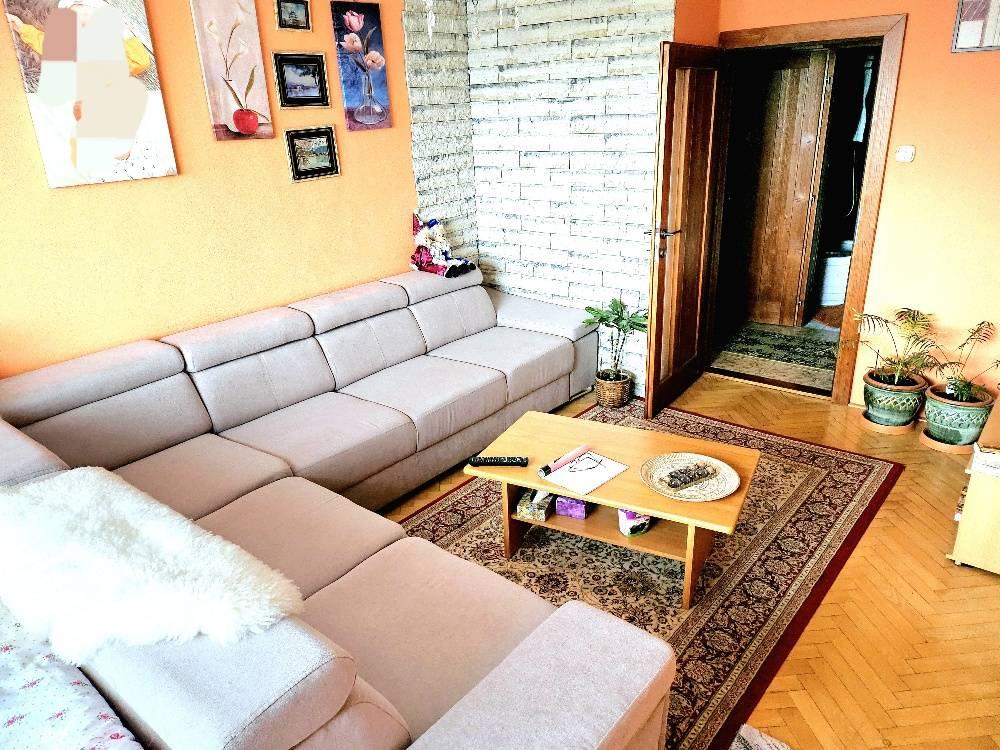 2 izbový byt Bánovce nad Bebravou / CENTRUM / LOGGIA / KOMPLETNÁ REKON