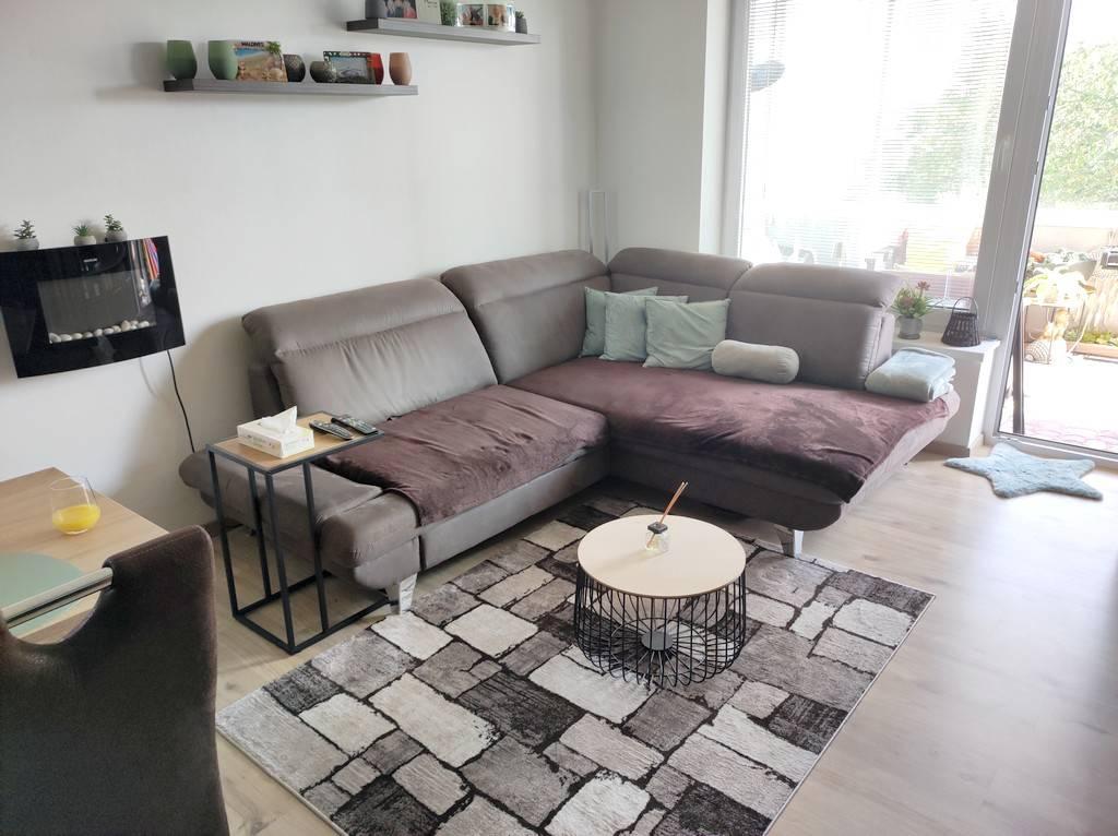 Na prenájom 2 izbový byt s parkovacím miestom, Trencianske Stankovce-S