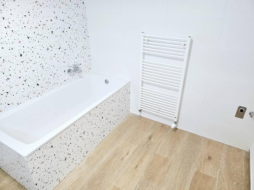 PREDANÉ 2 izbový byt Bánovce nad Bebravou / CENTRUM / TERASA 7 m2 