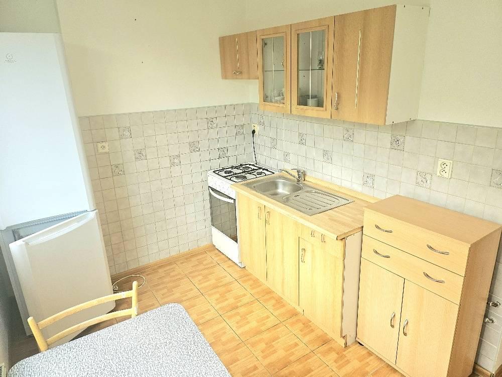 2 izbový byt Bánovce nad Bebravou - 53m2 / CENTRUM / LOGGIA  / PIVNICA