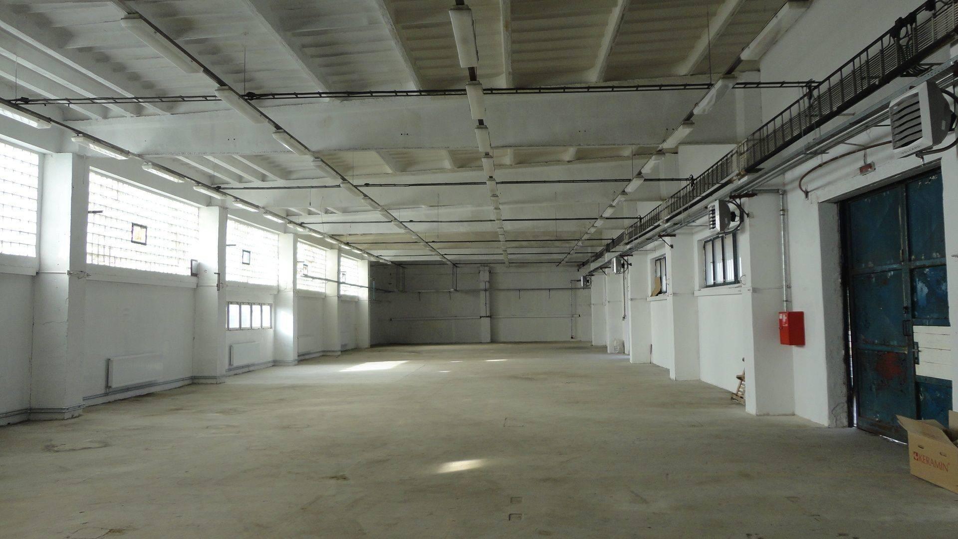 Prenájom výrobno-skladových priestorov - 650 m2, Madunice