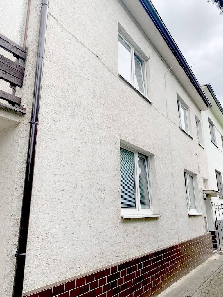 Priestranný, podpivničený rodinný dom v centre - Piešťany