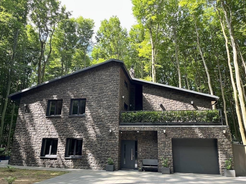 3-podlažná, 8-izbová rodinná vila, Modra Piesok nad Zochovou chatou