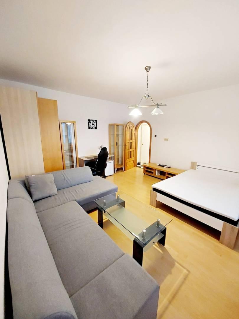 Na prenájom 1 izbový byt, 50 m², Radlinského ul., Staré Mesto, ihneď